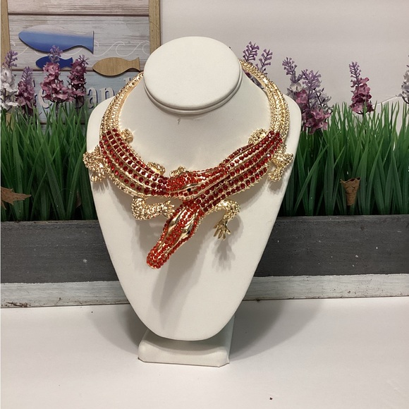 RED CROC NECKLACE - Picture 8 of 10